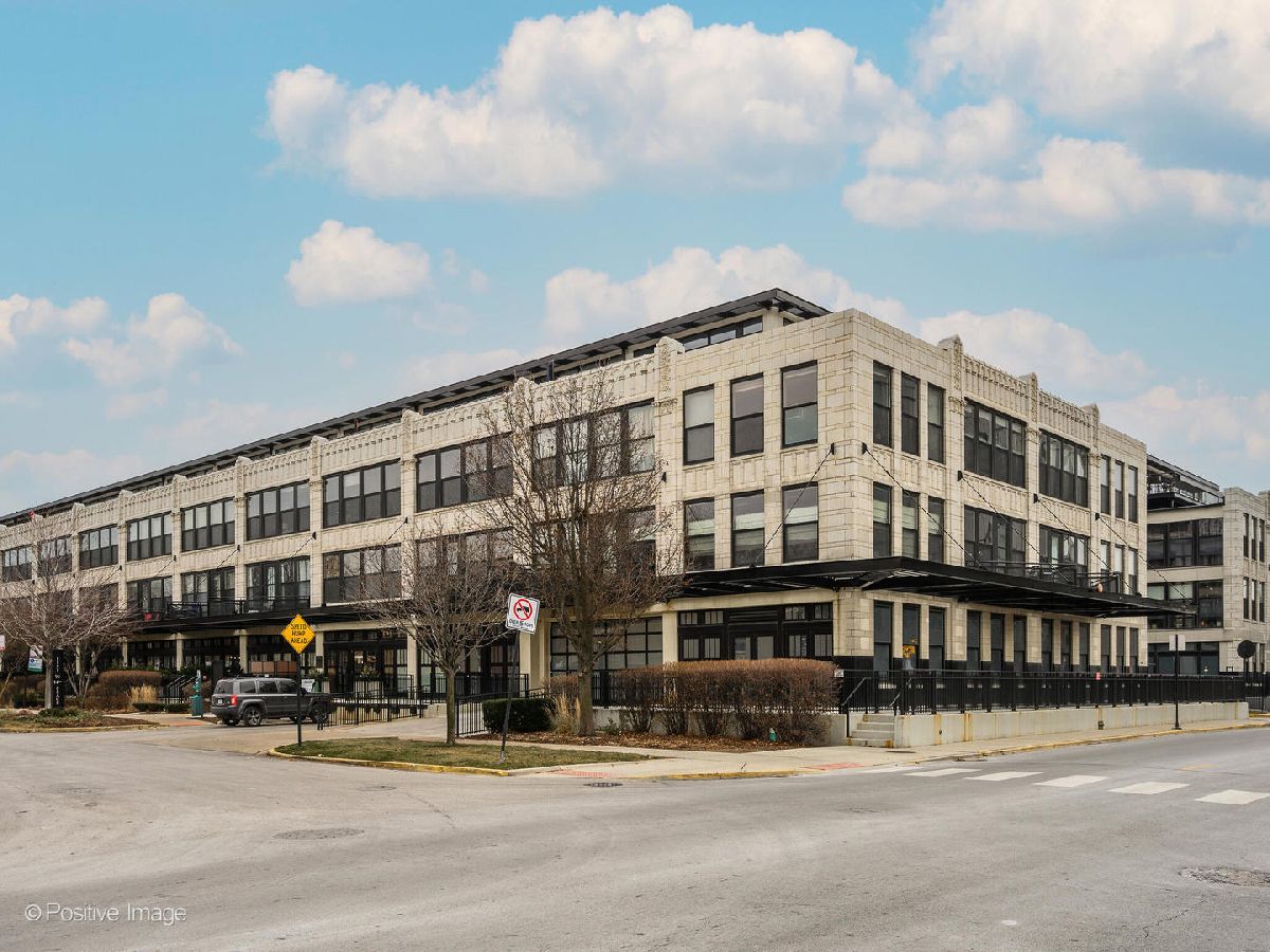 Condominiums For Rent University Commons Chicago Illinois, 1151 14th