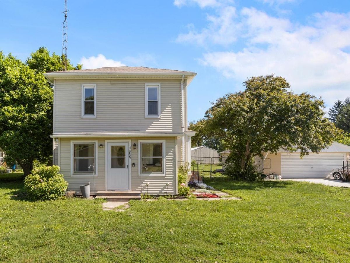  For Sale Mansfield Illinois, 209 Griggs Street