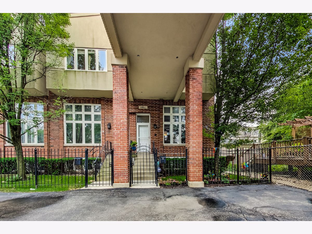  For Sale Chicago Illinois, 4915 Gunnison Street
