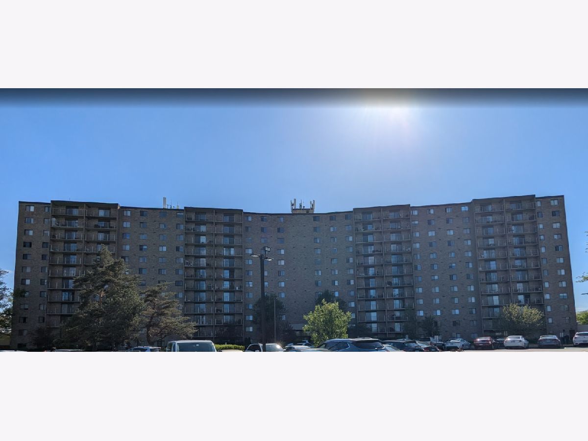  For Sale Willowbrook Illinois, 6340 Americana Drive