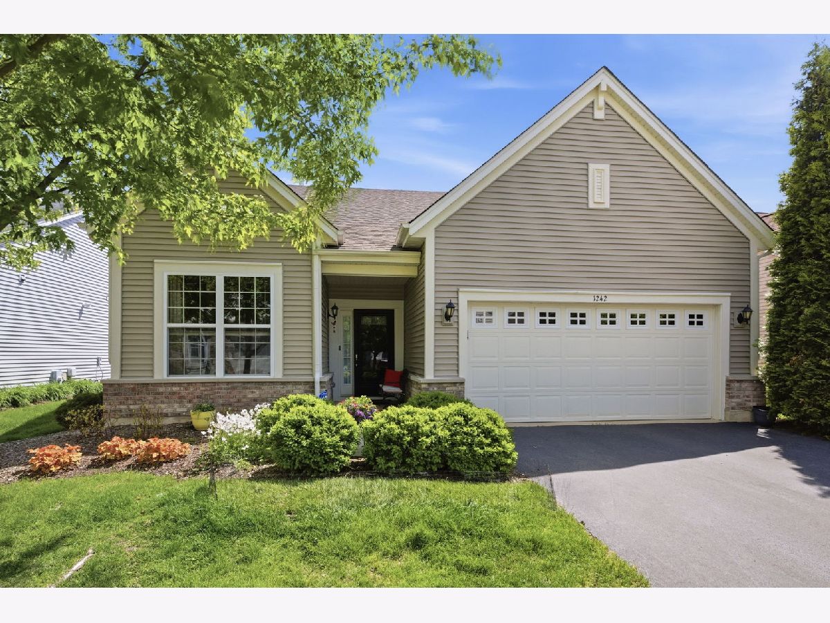 Homes For Sale Carillon At Stonegate Aurora Illinois, 1242 Barkston Lane