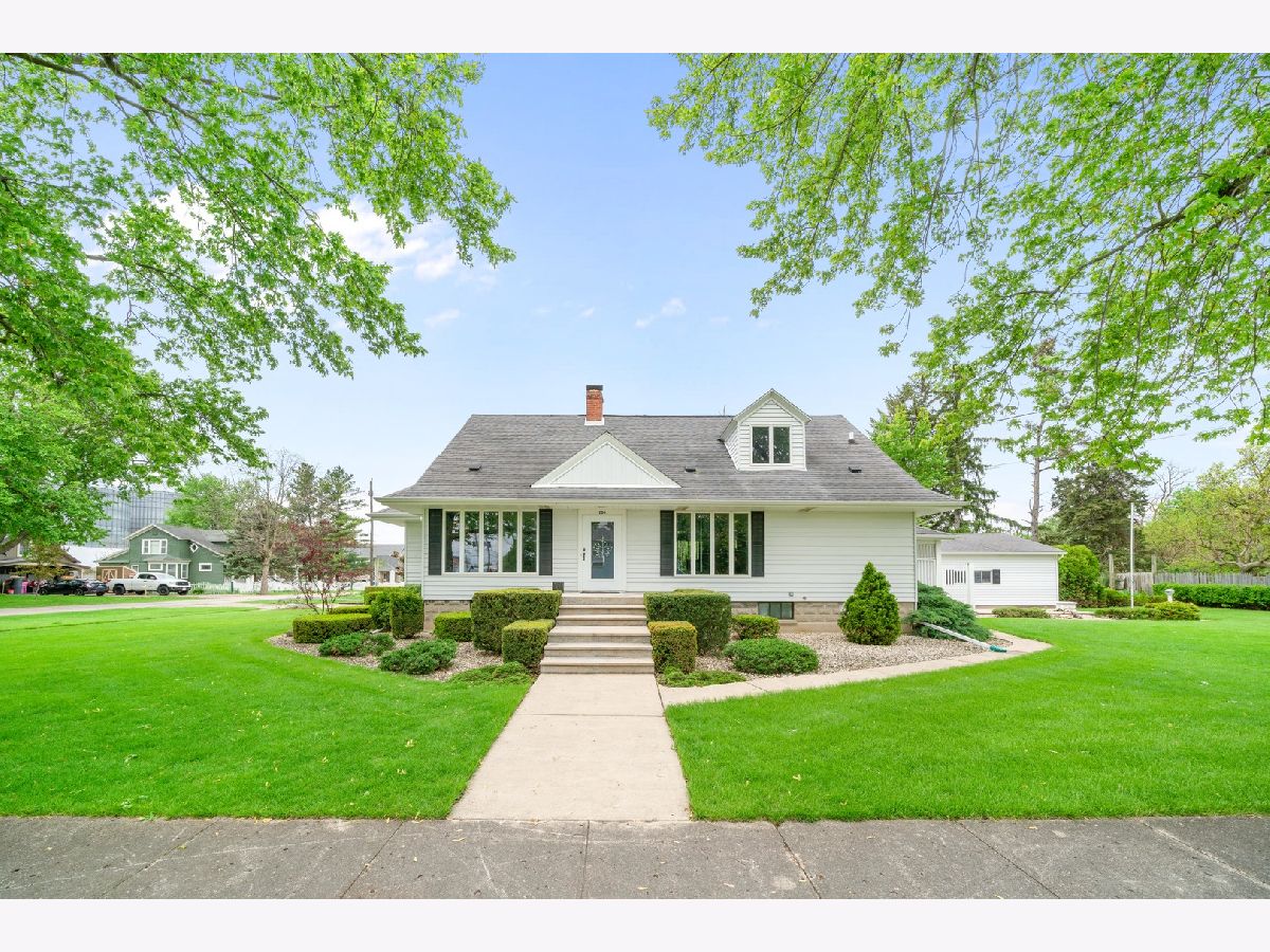  For Sale Leland Illinois, 200 Liberty Street