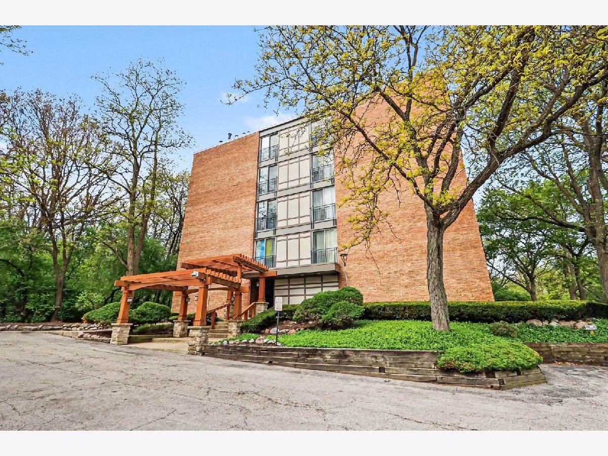  For Sale Lisle Illinois, 5810 Oakwood Drive