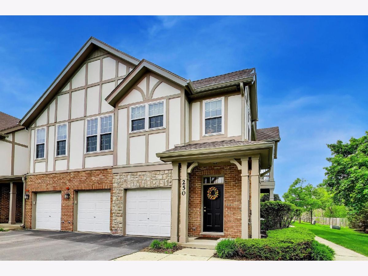  For Sale Lake Zurich Illinois, 210 Rosehall Drive