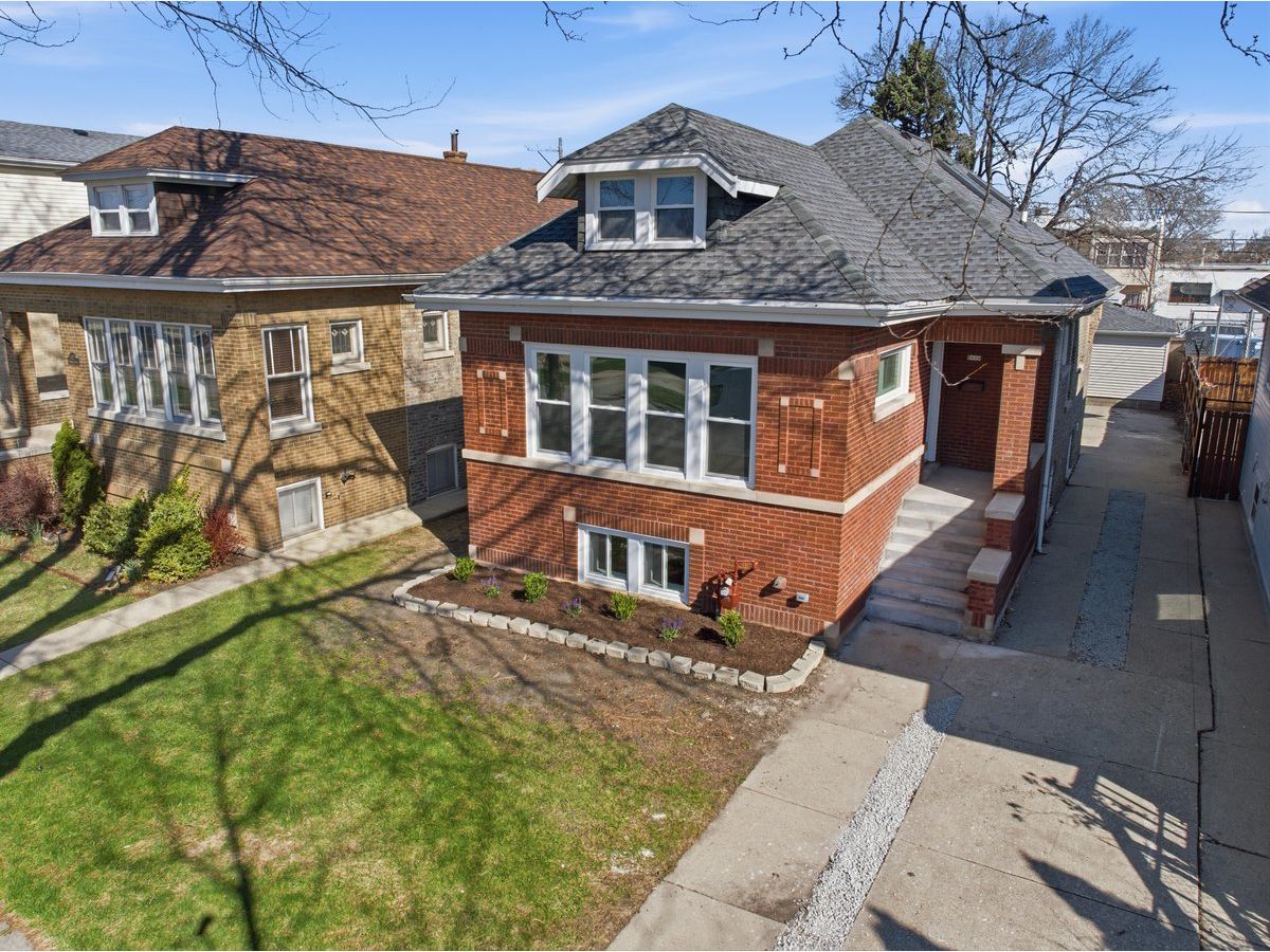  For Sale Chicago Illinois, 5020 Fletcher Street