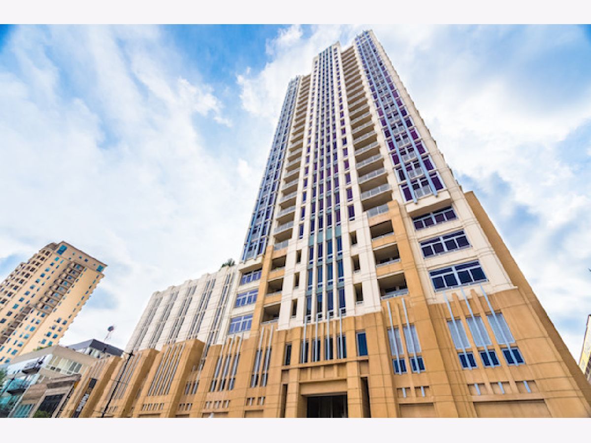 Condominiums Rented Michigan Avenue Towers Chicago Illinois, 1400 Michigan