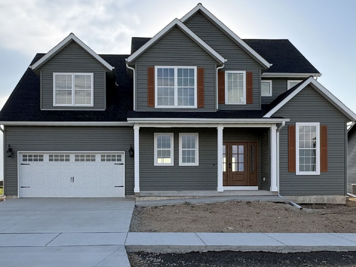  For Sale Rochelle Illinois, 675 Regulators Street