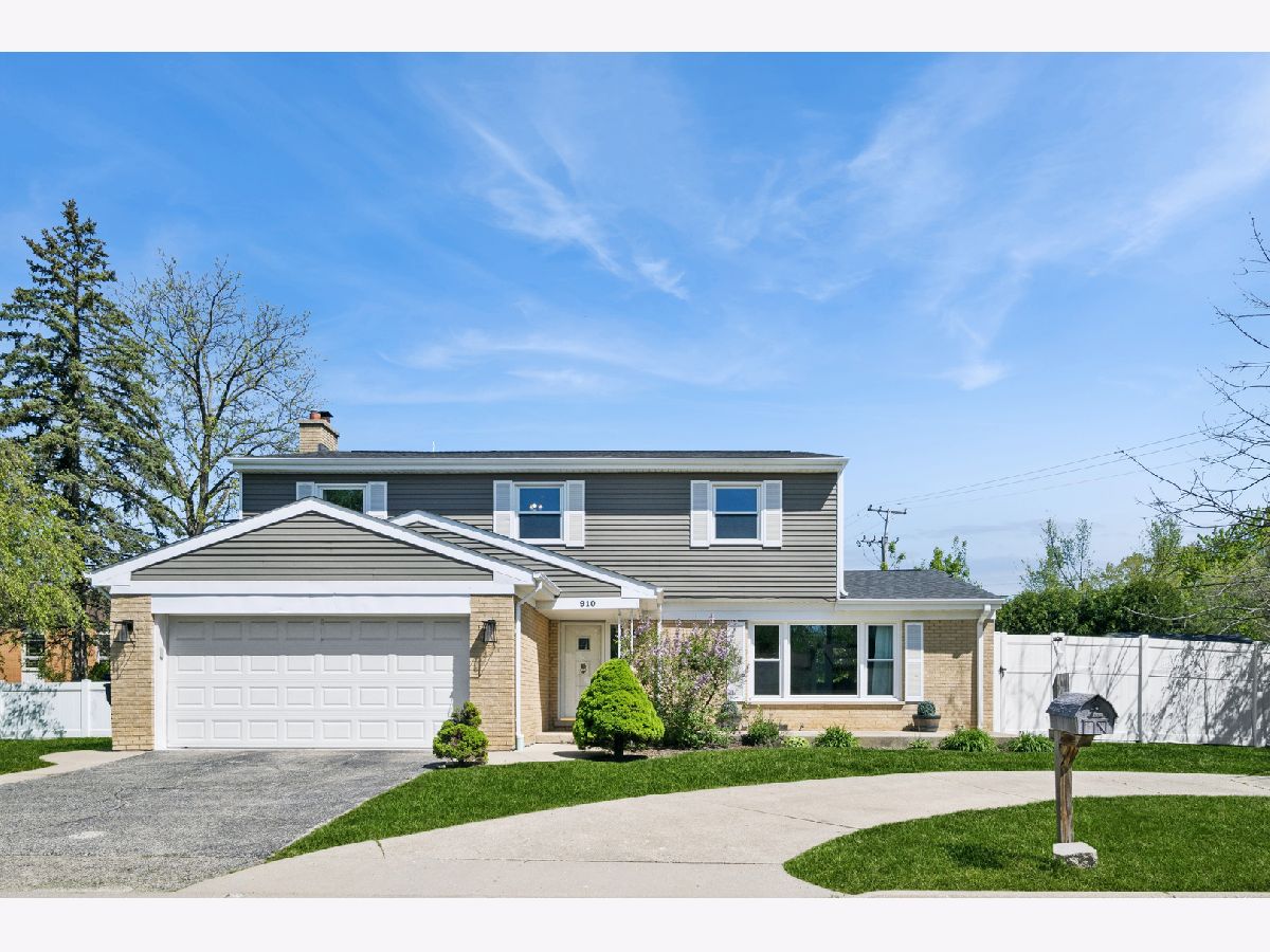  Rented Deerfield Illinois, 910 Birch