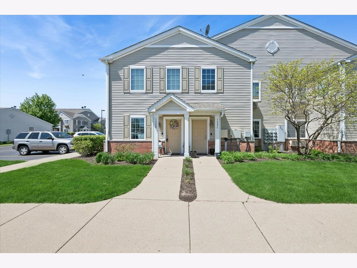 Condos & Townhomes & Homes For Sale Bristol Bay Yorkville Illinois, 122 Bertram Drive