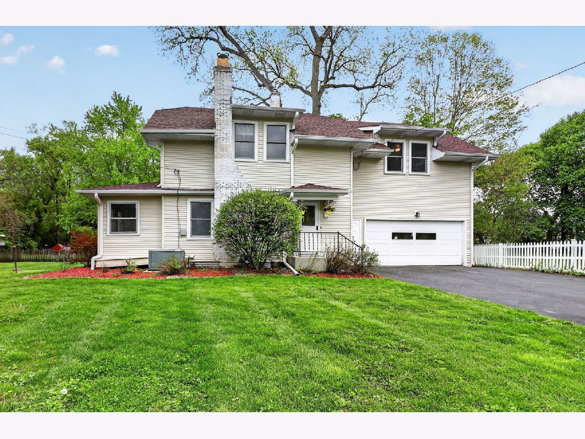  For Sale Wayne Illinois, 32W183 Glos Street