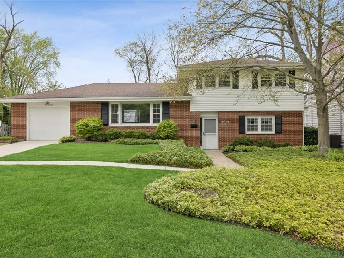  Rented Lake Bluff Illinois, 619 Rockland