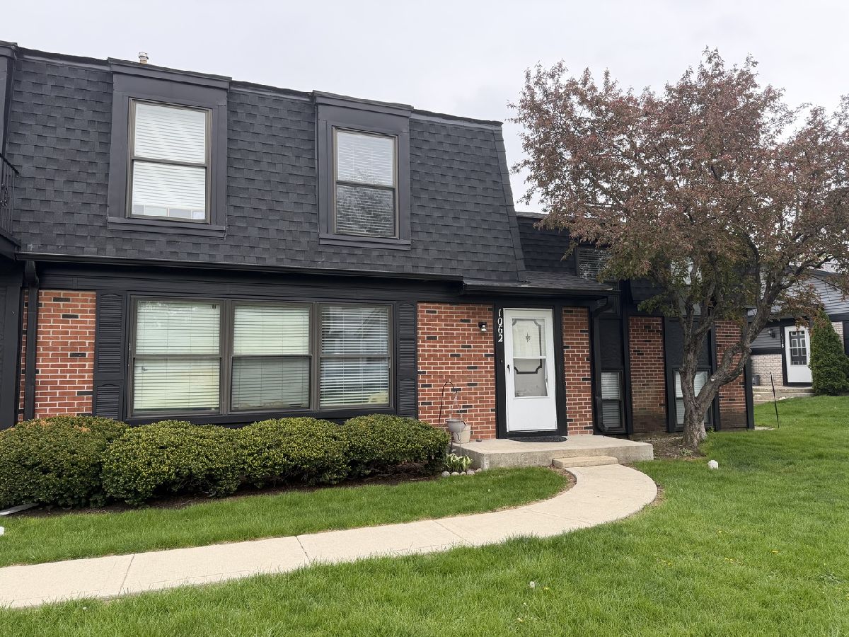 Townhomes & Condos Sold Inverrary Deerfield Illinois, 1062 Inverrary