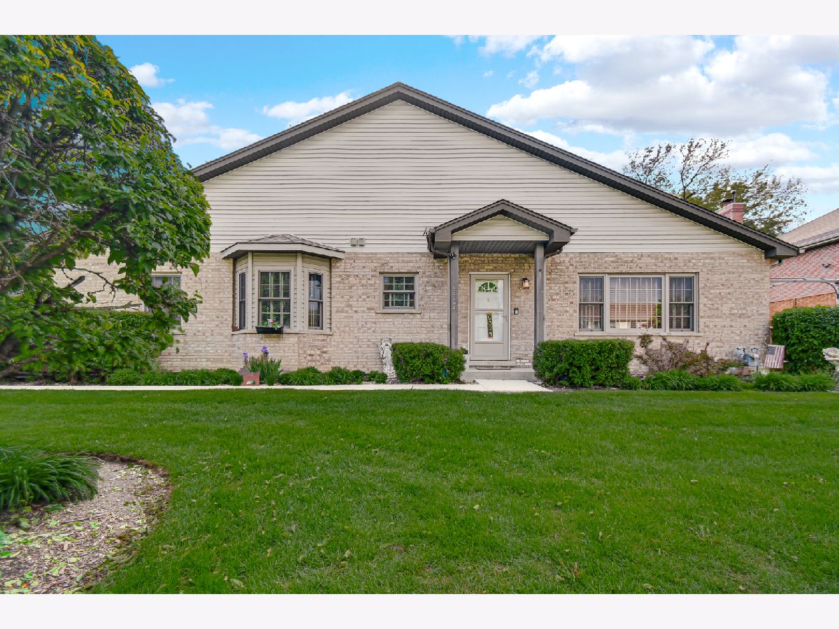  For Sale Hickory Hills Illinois, 9324 79th Avenue
