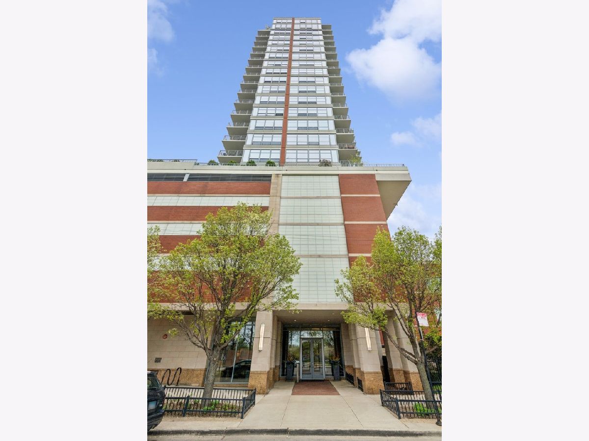 Condominiums For Sale Prairie Pointe Chicago Illinois, 1600 Prairie Avenue