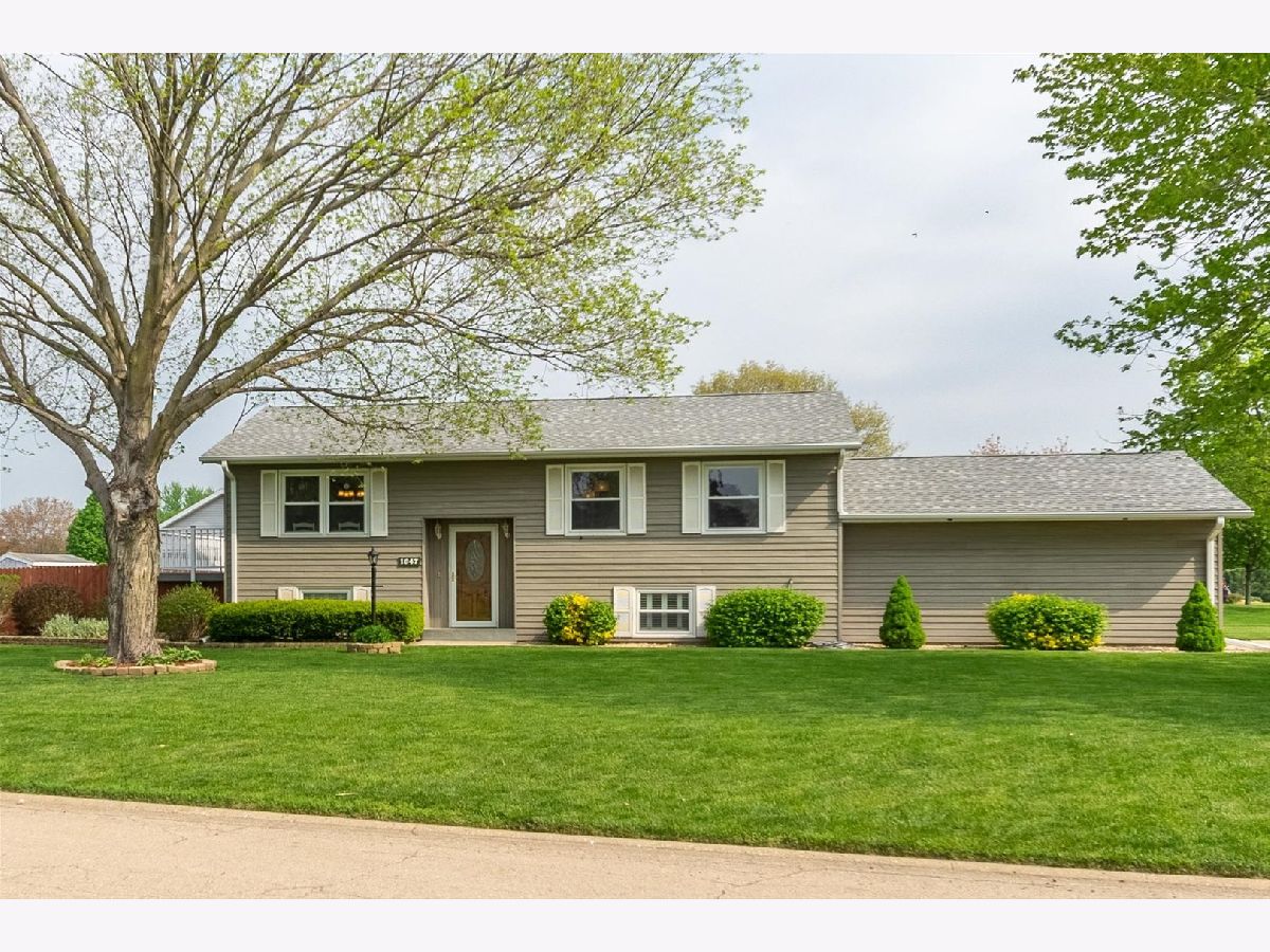  Sold Hennepin Illinois, 1047 Market