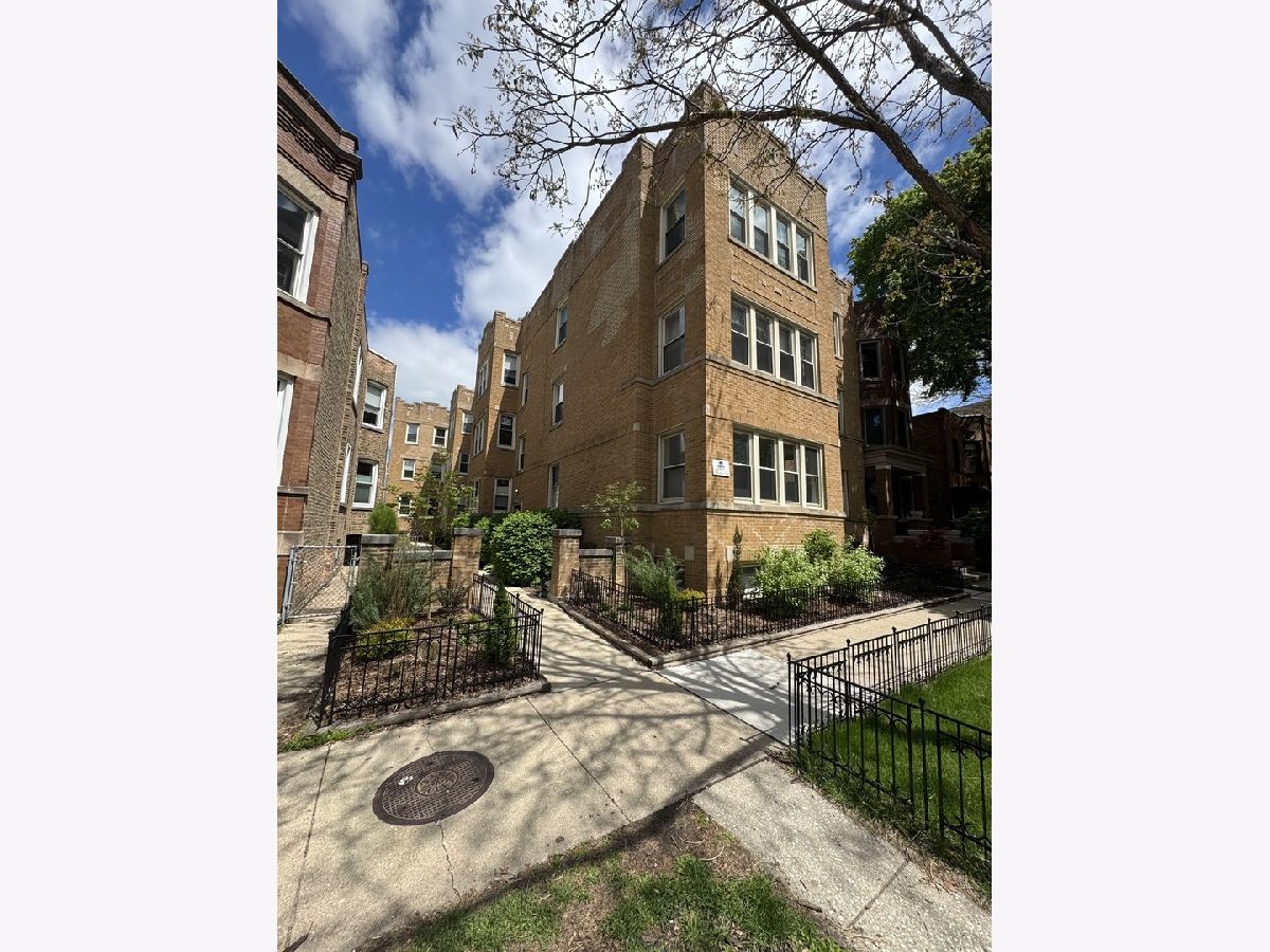  For Rent Chicago Illinois, 1930 Addison