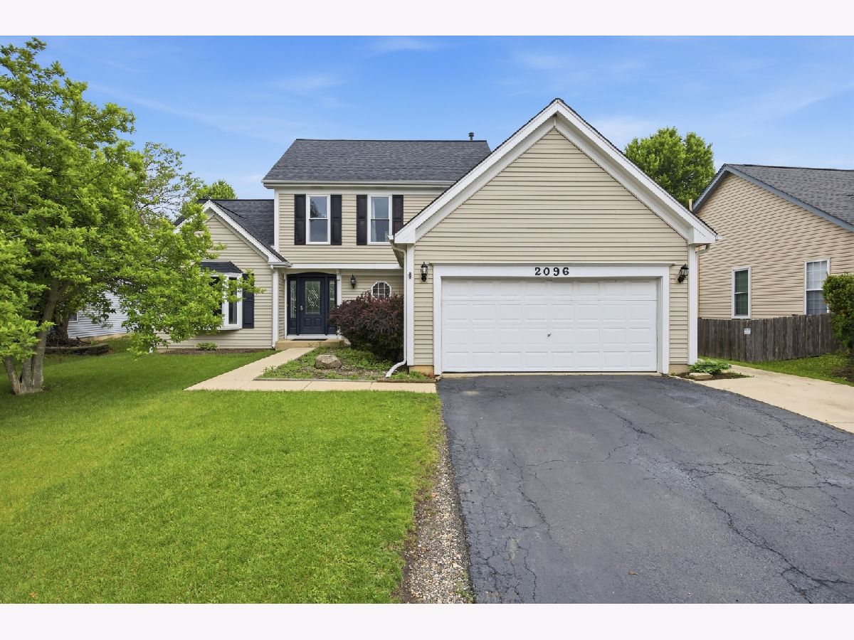  For Sale Aurora Illinois, 2096 Edinburgh Lane