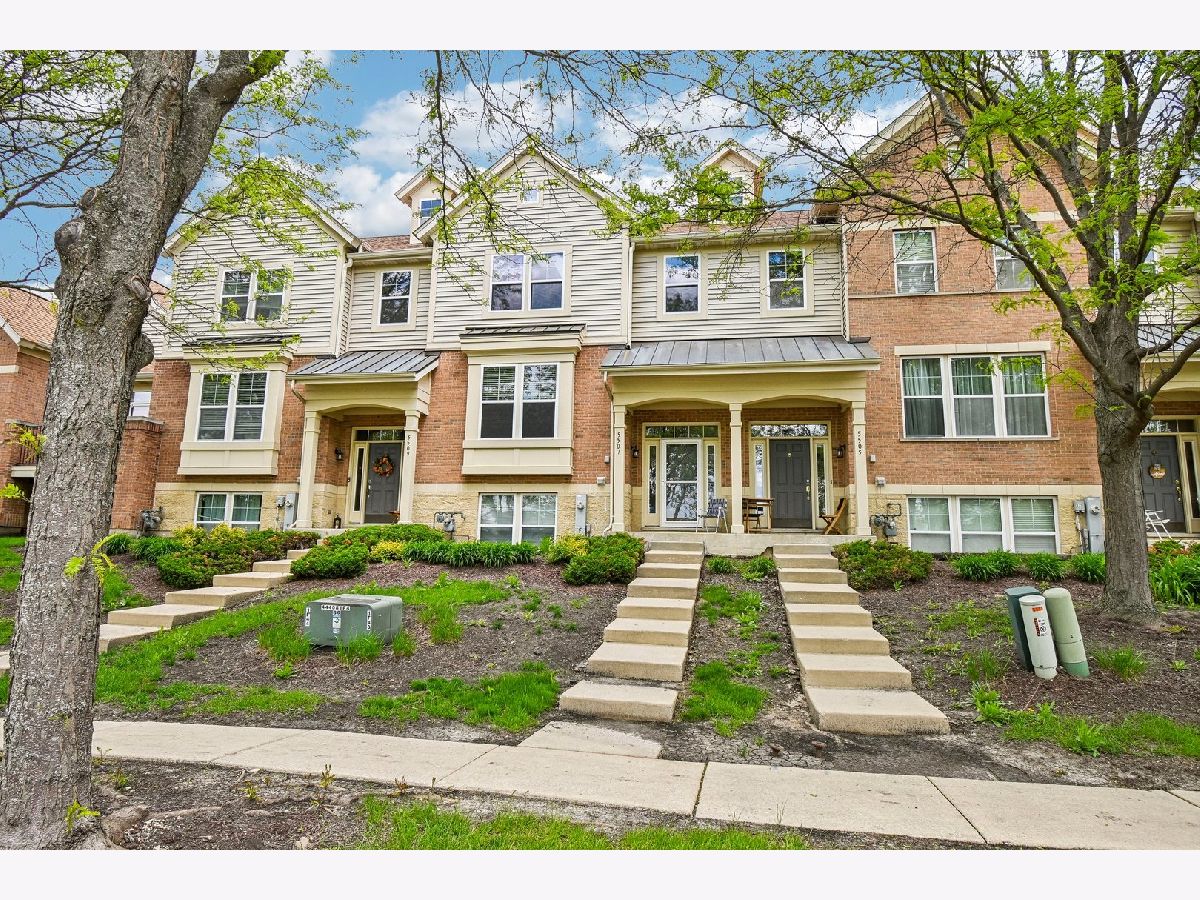 Townhomes For Sale Savannah Hanover Park Illinois, 5507 Cambridge Way