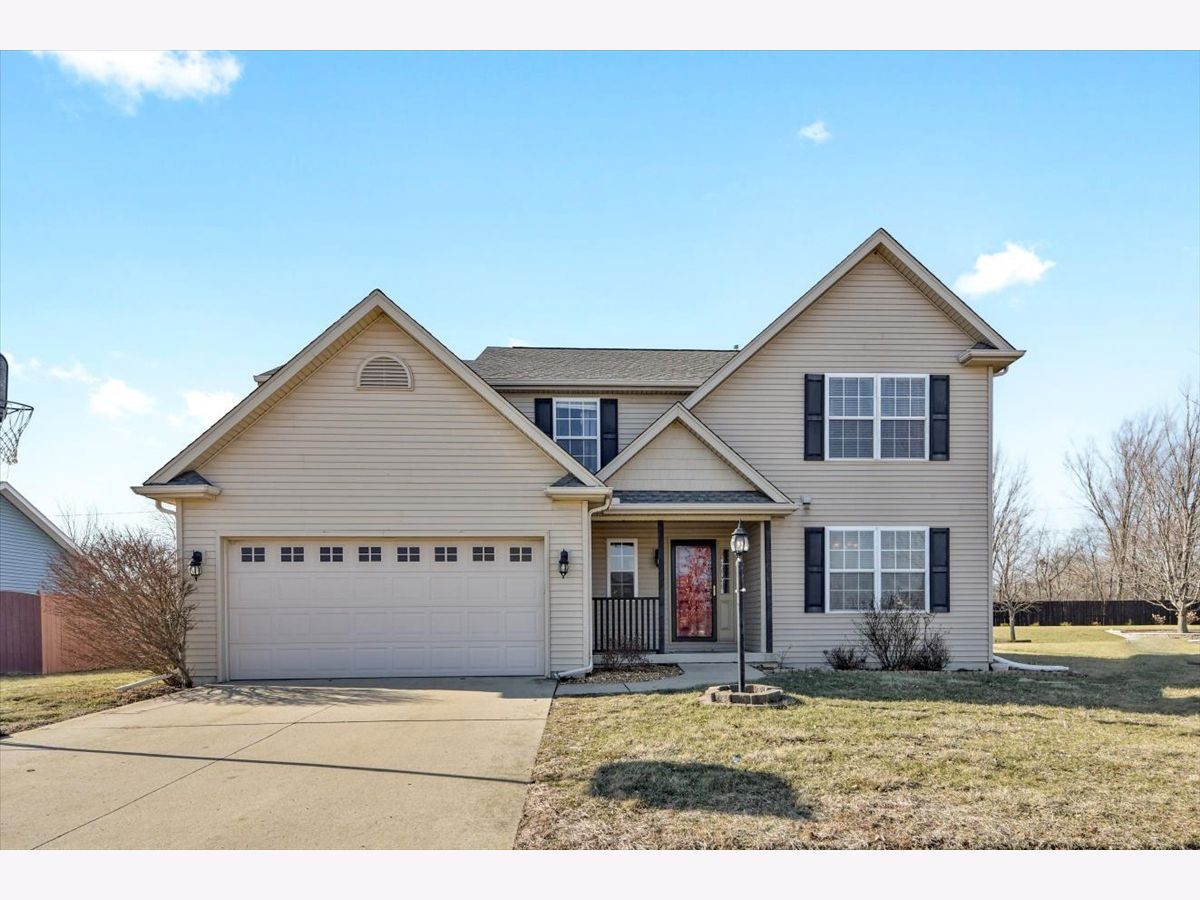  For Rent Savoy Illinois, 705 Bergamot