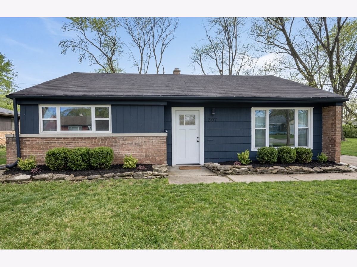  For Sale Park Forest Illinois, 307 Minocqua Street