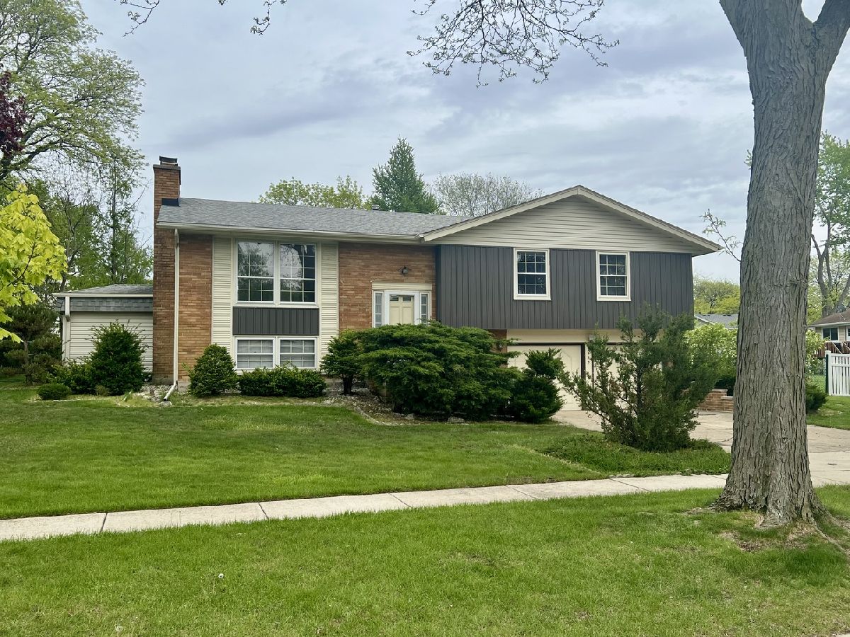 Homes & Condos & Townhomes For Sale Weathersfield Schaumburg Illinois, 533 Bahama Lane