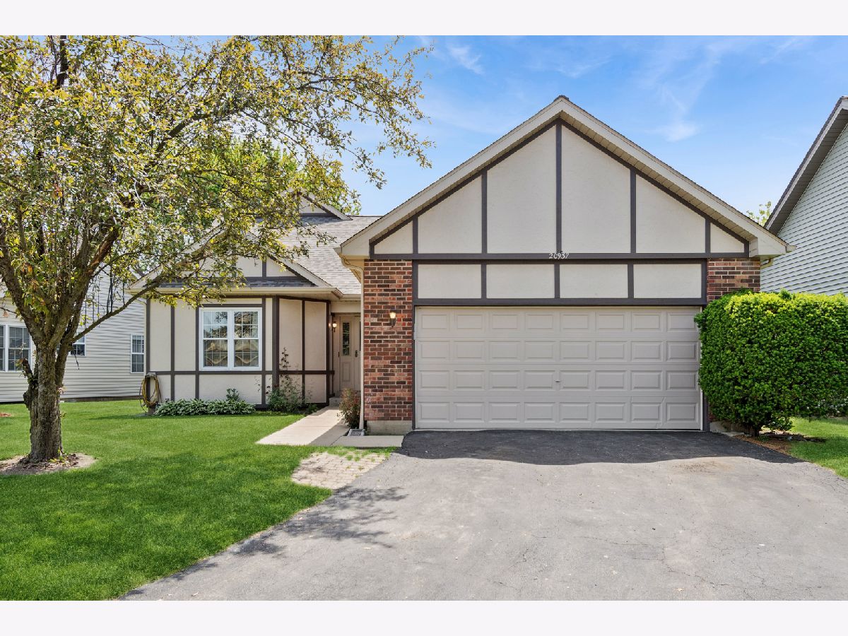 Townhomes & Condos & Homes For Sale Carillon Plainfield Illinois, 20937 Orange Blossom Lane