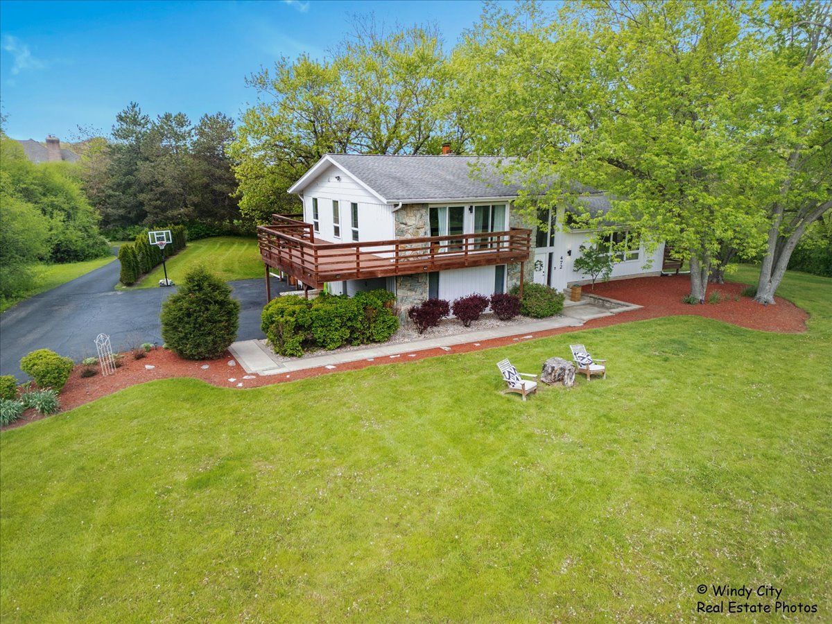Homes For Sale Timberlake Estates Barrington Illinois, 472 Knollwood Drive