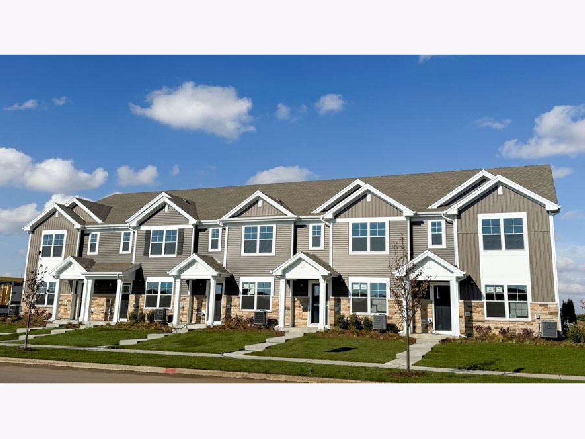  For Sale Yorkville Illinois, 2308 Noble Lane