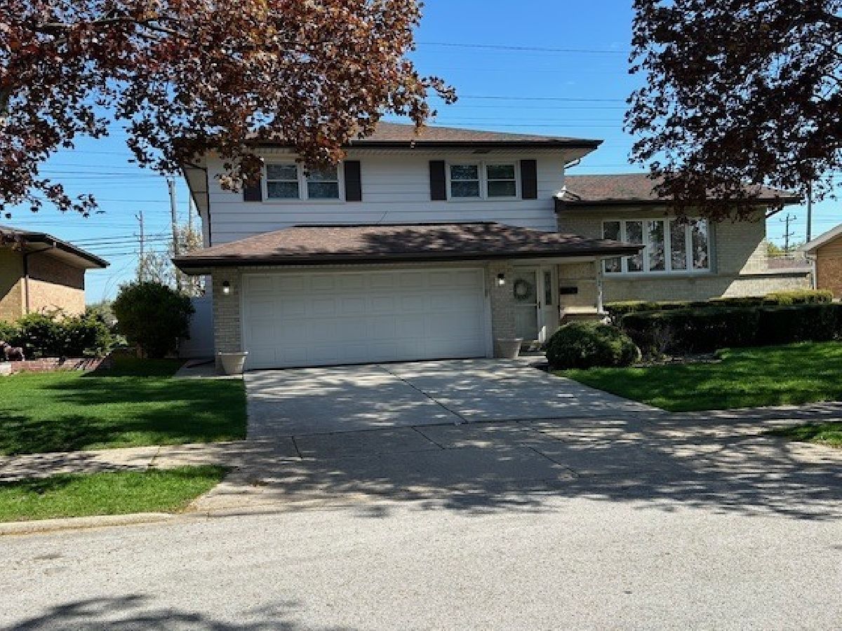  For Sale Niles Illinois, 8154 Lyons Street