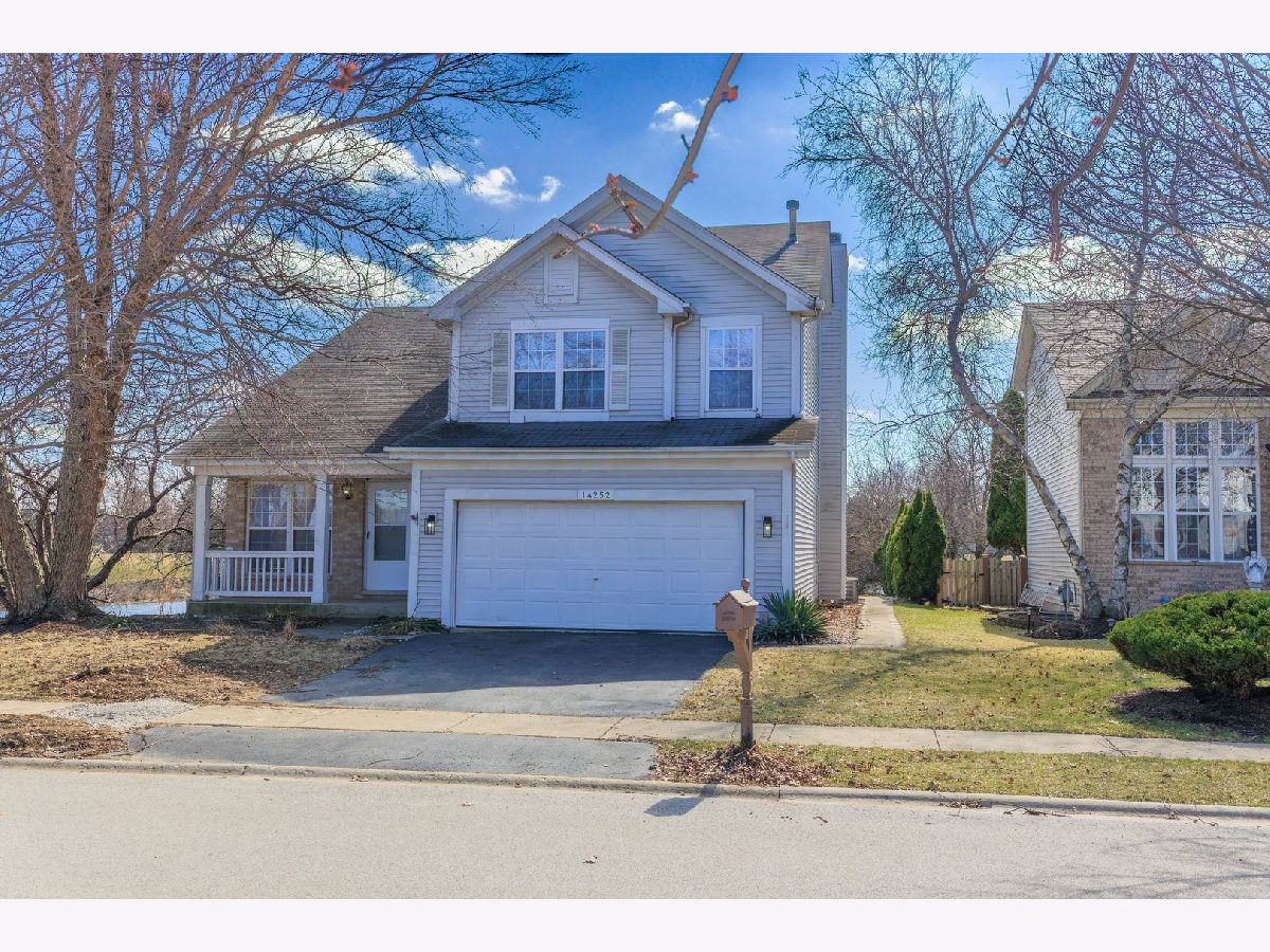 Homes & Townhomes For Rent Lakewood Falls Plainfield Illinois, 14252 Hemingway