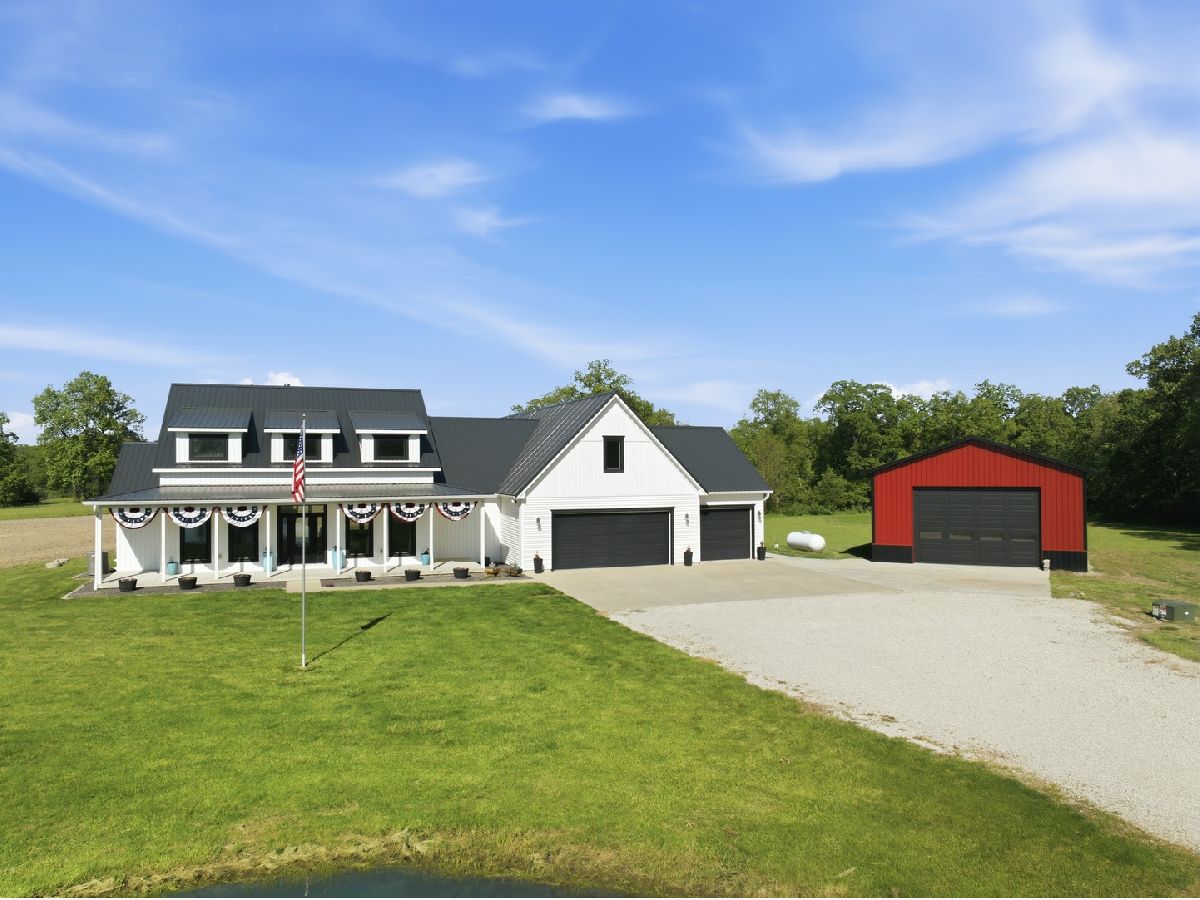  For Sale Clinton Illinois, 6487 Little Galilee Road