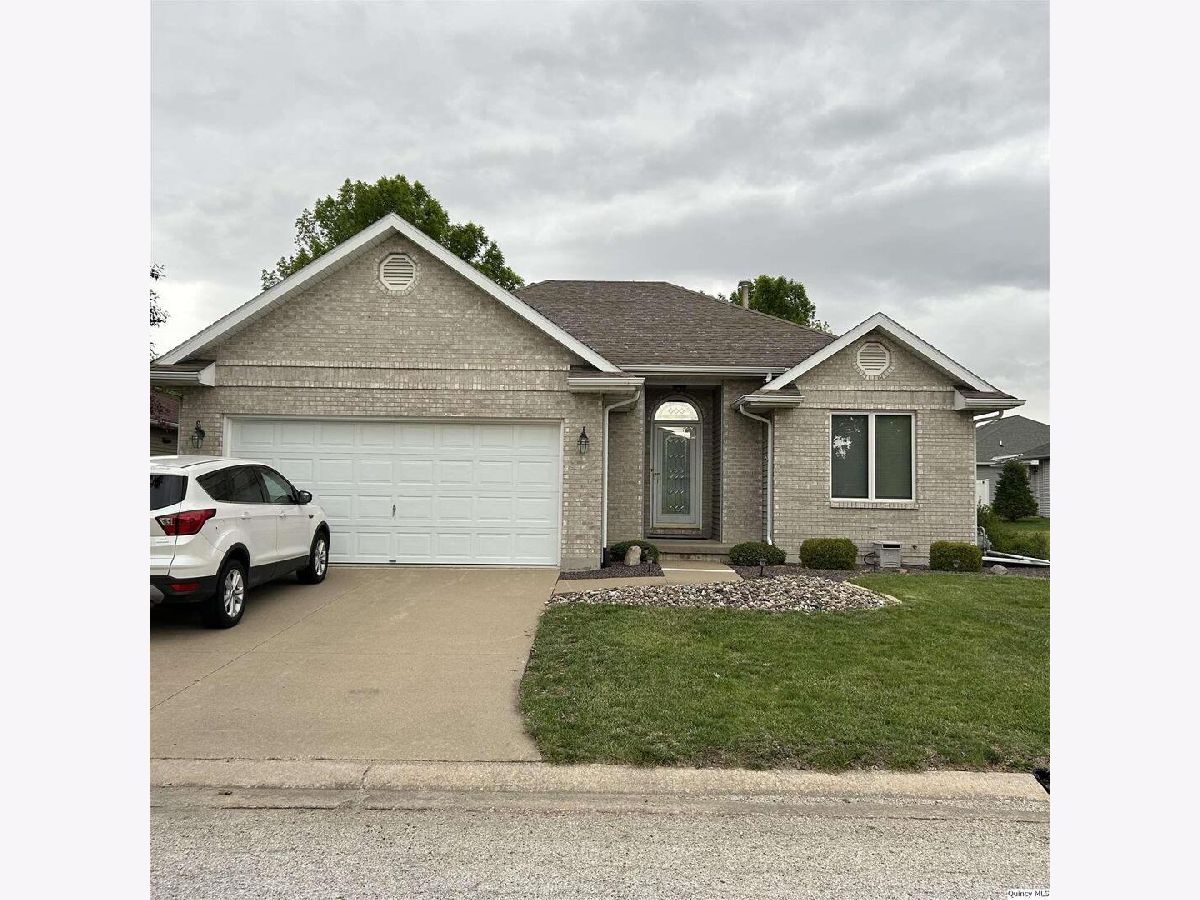  For Sale Quincy Illinois, 261 Lexington