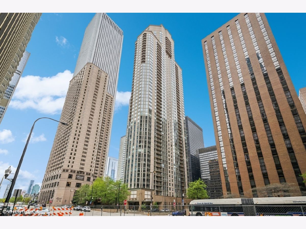  For Sale Chicago Illinois, 222 Columbus Drive