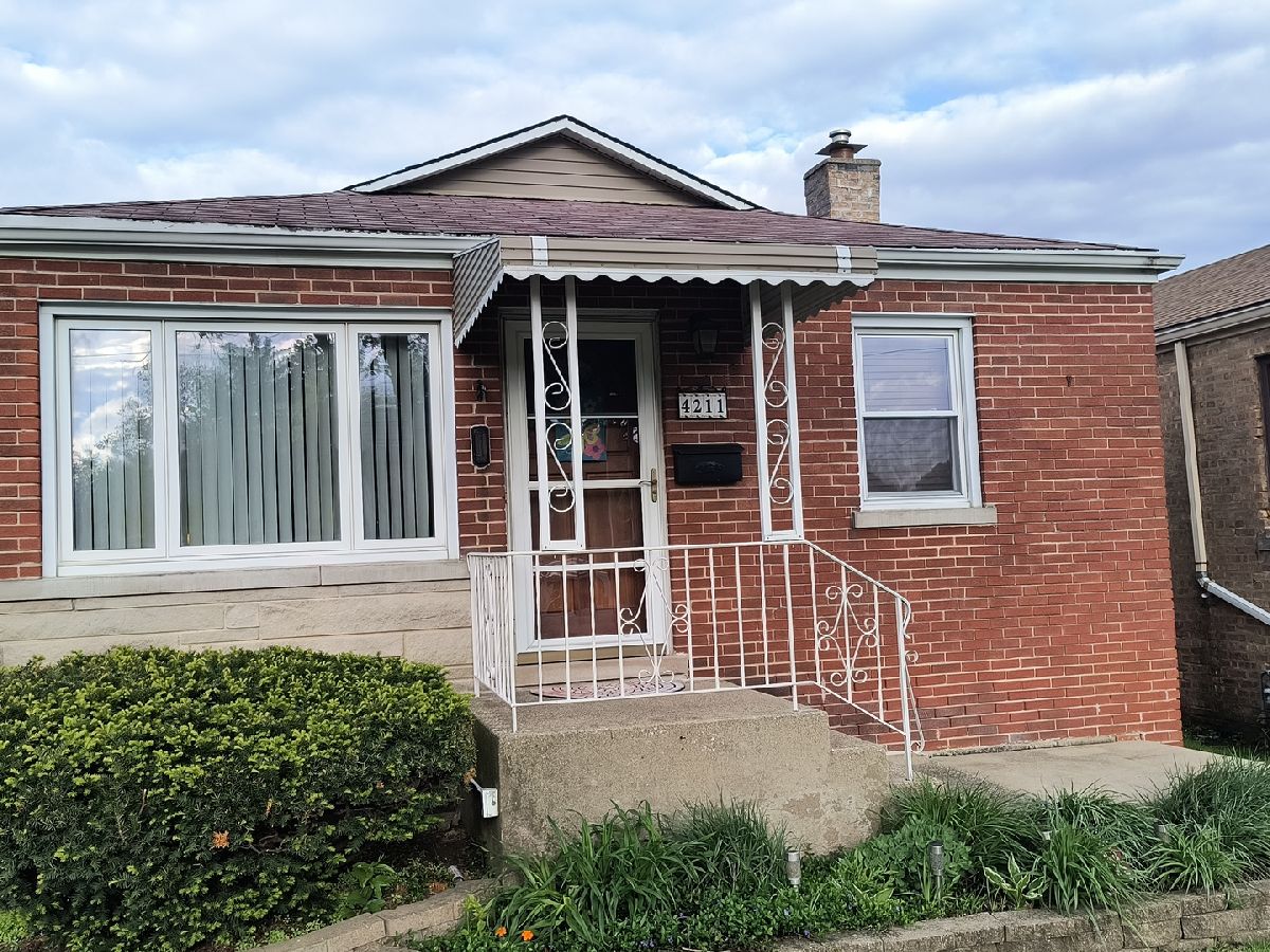  For Sale Stickney Illinois, 4211 East Avenue