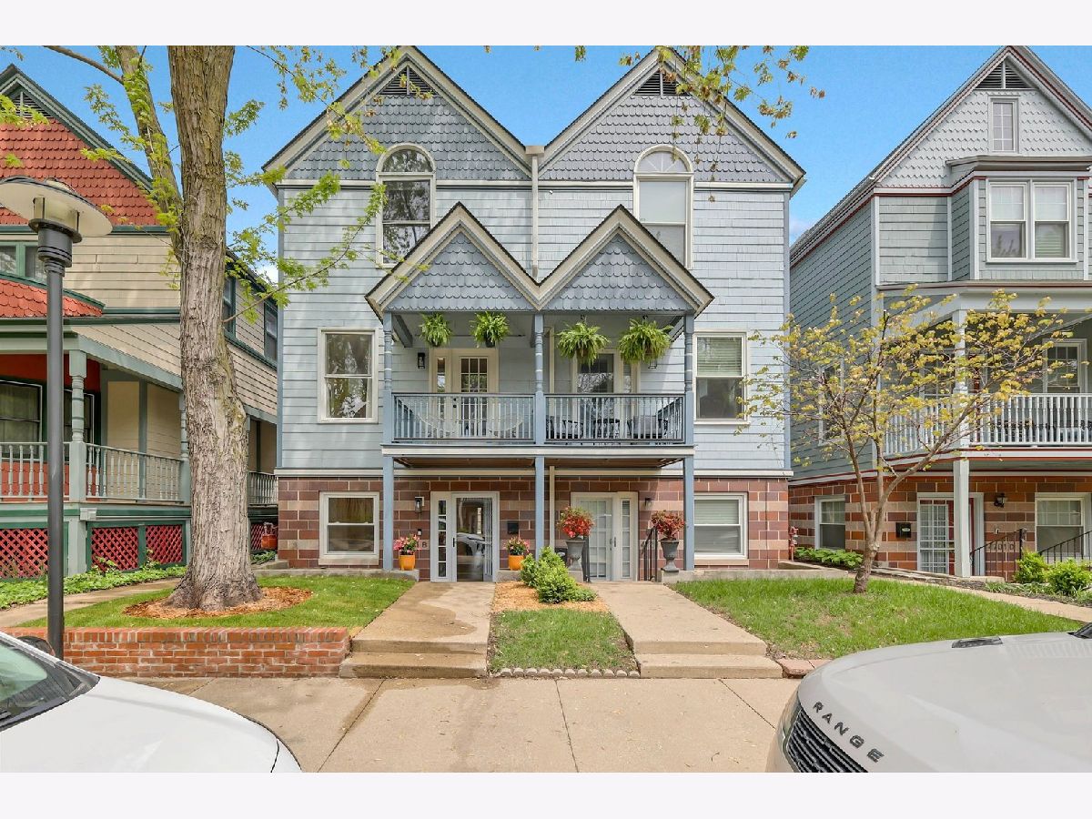 Townhomes & Homes For Sale Kennicott Place Chicago Illinois, 4701 Woodlawn Avenue