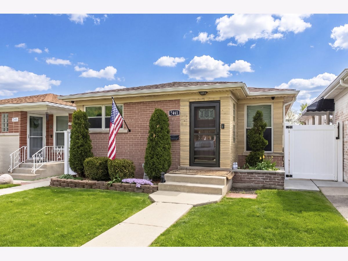  For Sale Chicago Illinois, 7441 Octavia Avenue
