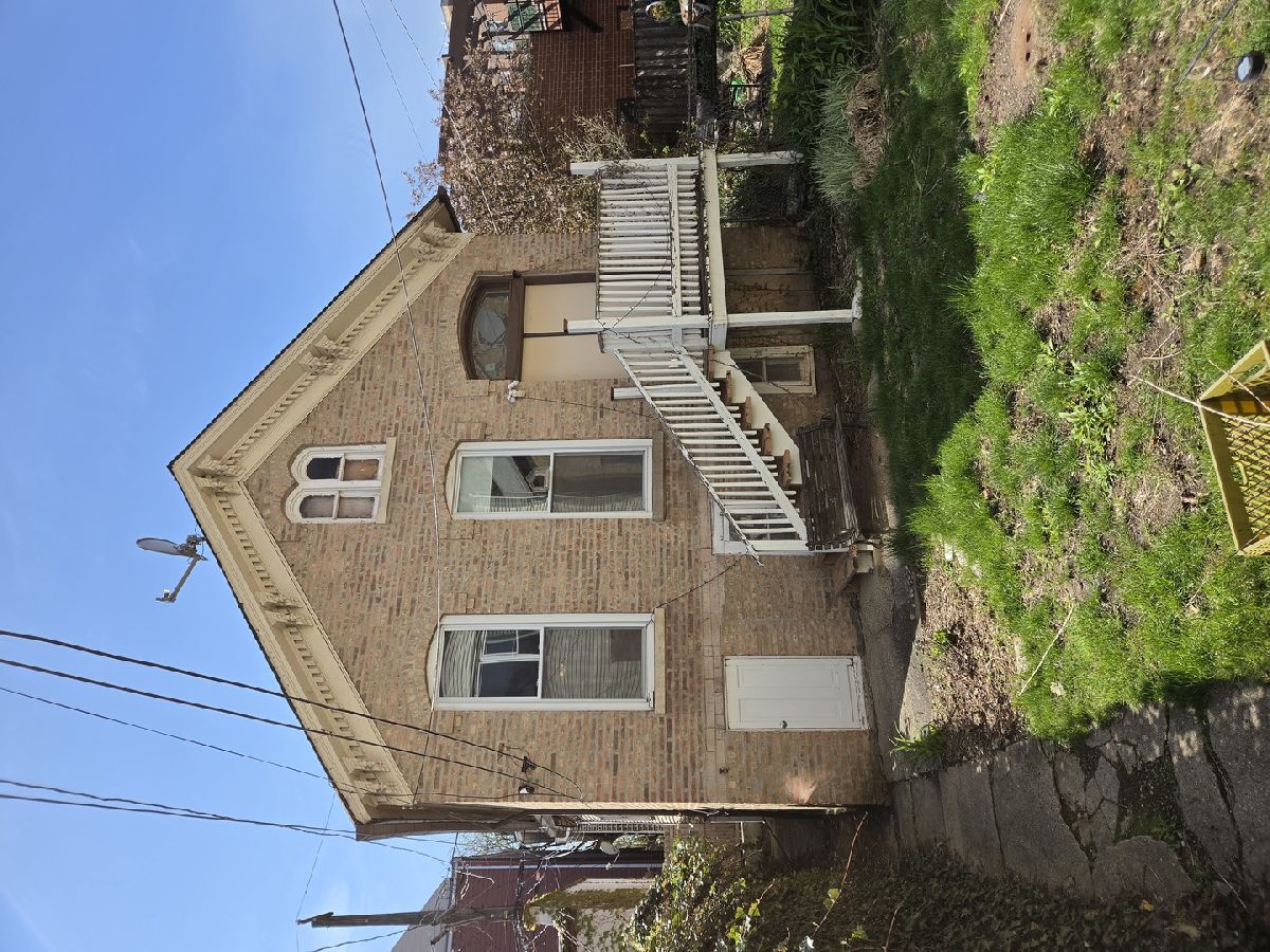  Rented Chicago Illinois, 1650 Oakley