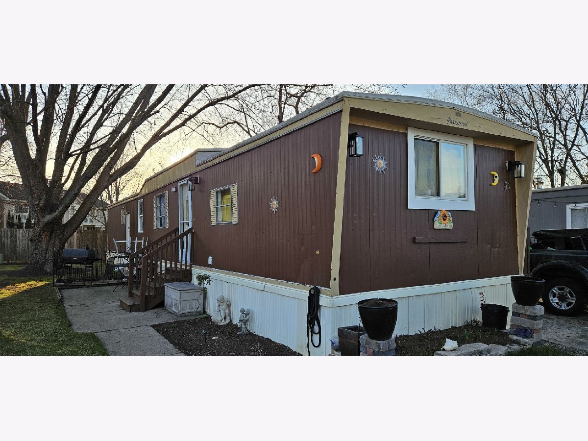 Subdivision For Sale Whippletree Village Wheeling Illinois, 57 Curricle Road