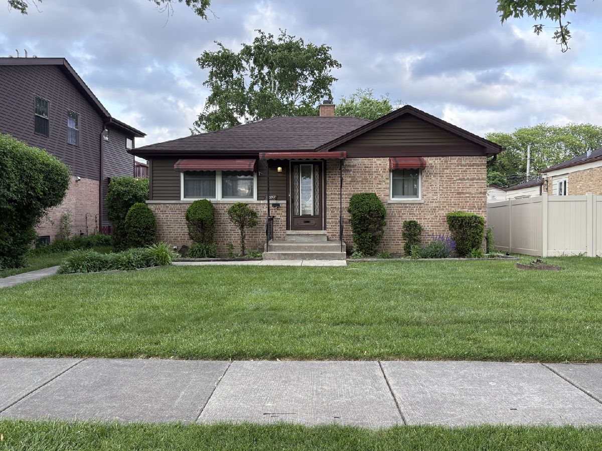  For Sale Morton Grove Illinois, 9039 Austin Avenue