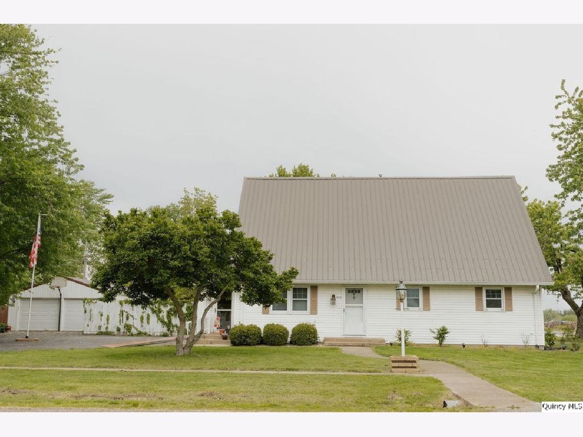  For Sale Coatsburg Illinois, 100 Adams