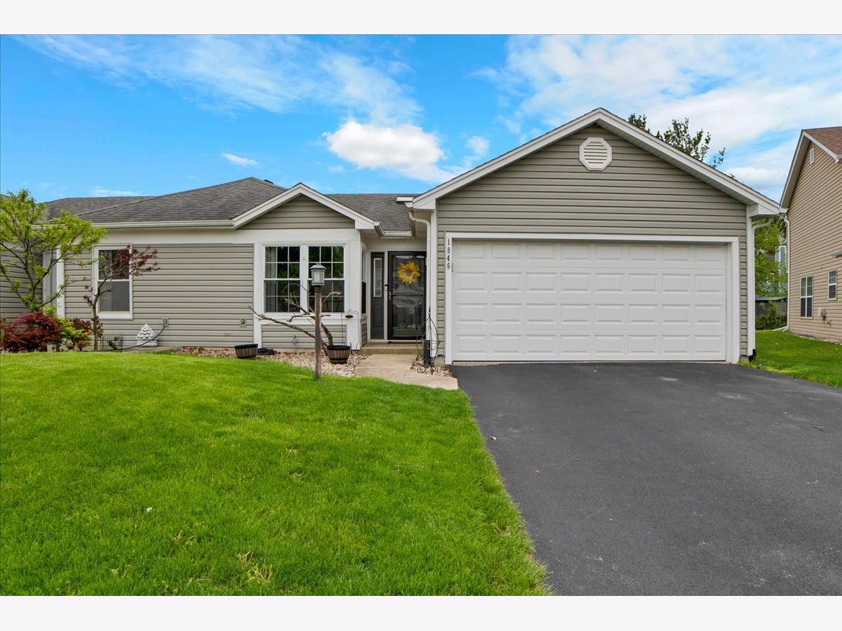 Townhomes For Sale Ranchview Naperville Illinois, 1846 Shetland Road