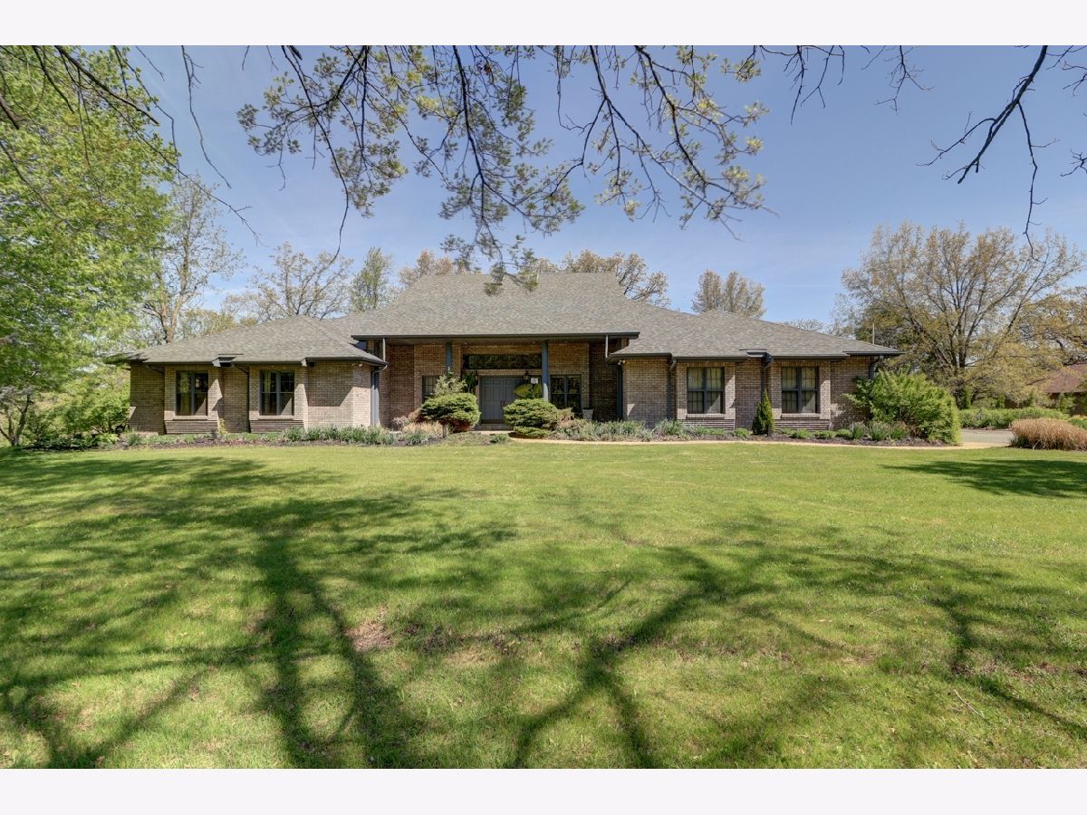 Homes For Sale Valley Oaks Clinton Iowa, 3900 Valley Oaks Drive