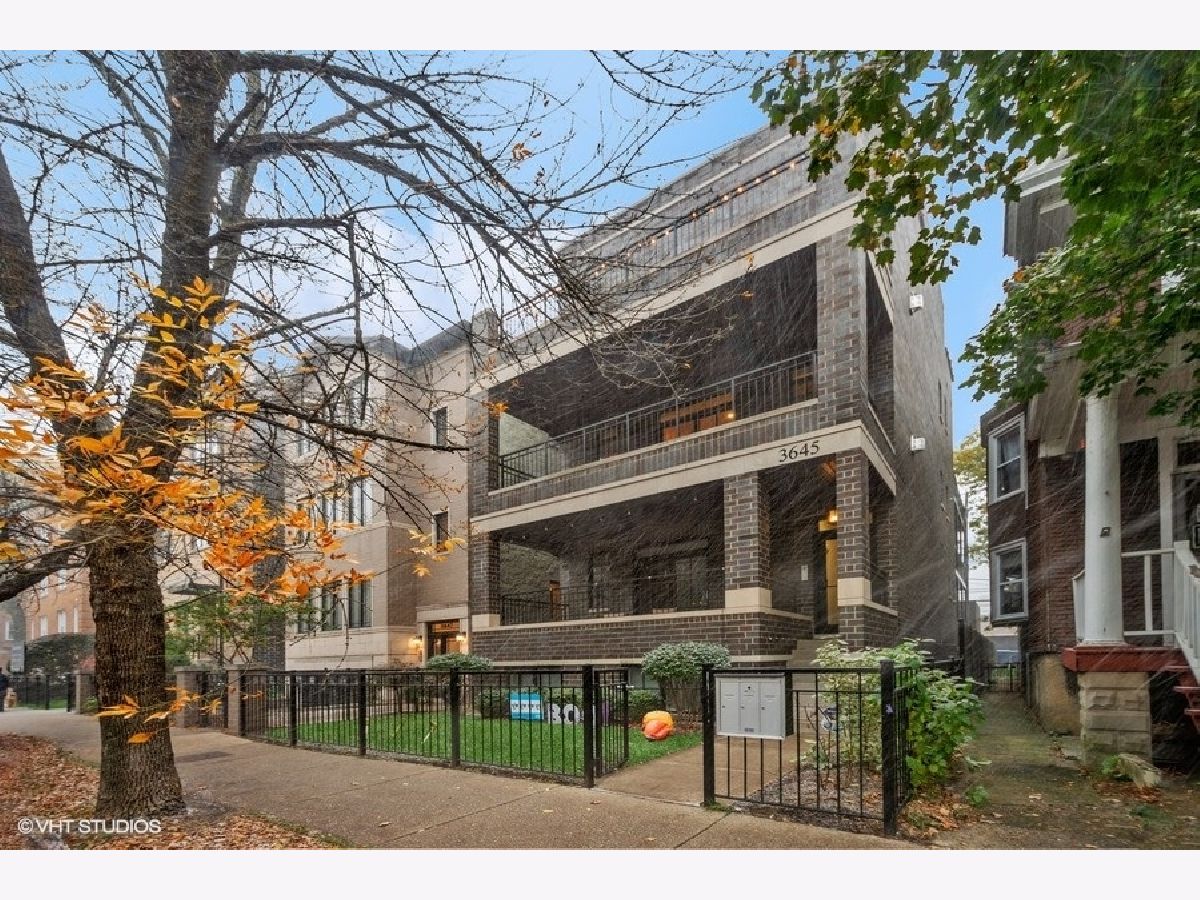  Sold Chicago Illinois, 3645 Damen