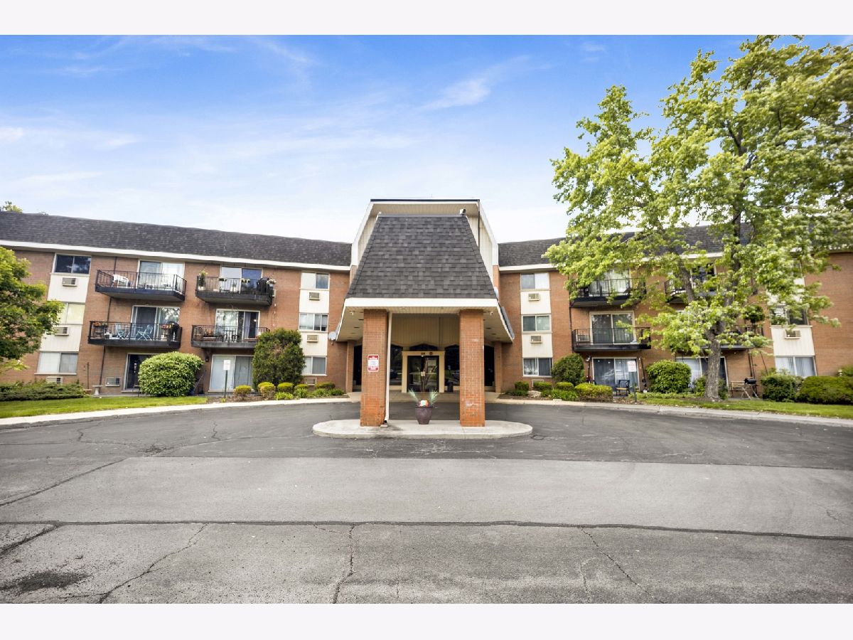  Sold Glen Ellyn Illinois, 1188 Royal Glen