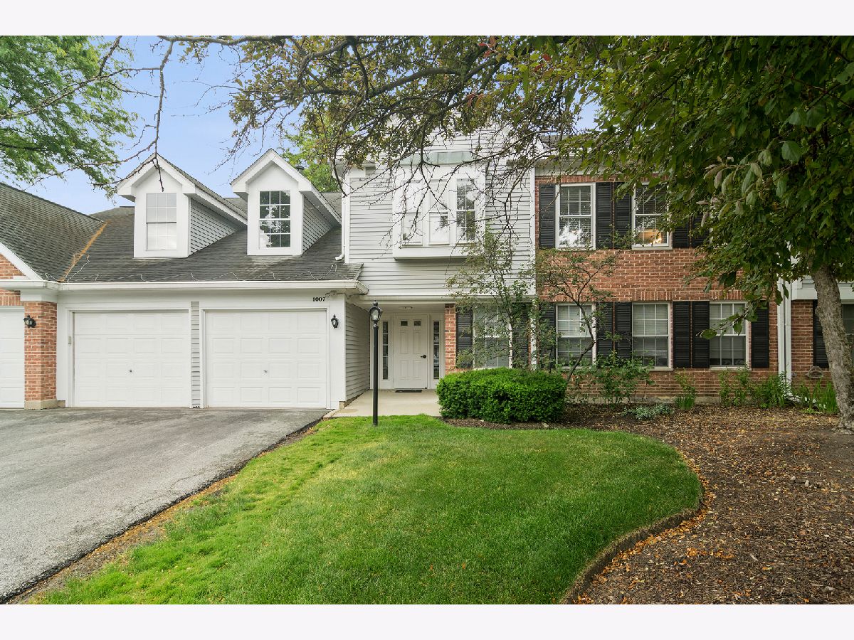 Condominiums For Sale Old Orchard Mount Prospect Illinois, 1007 Butternut Lane