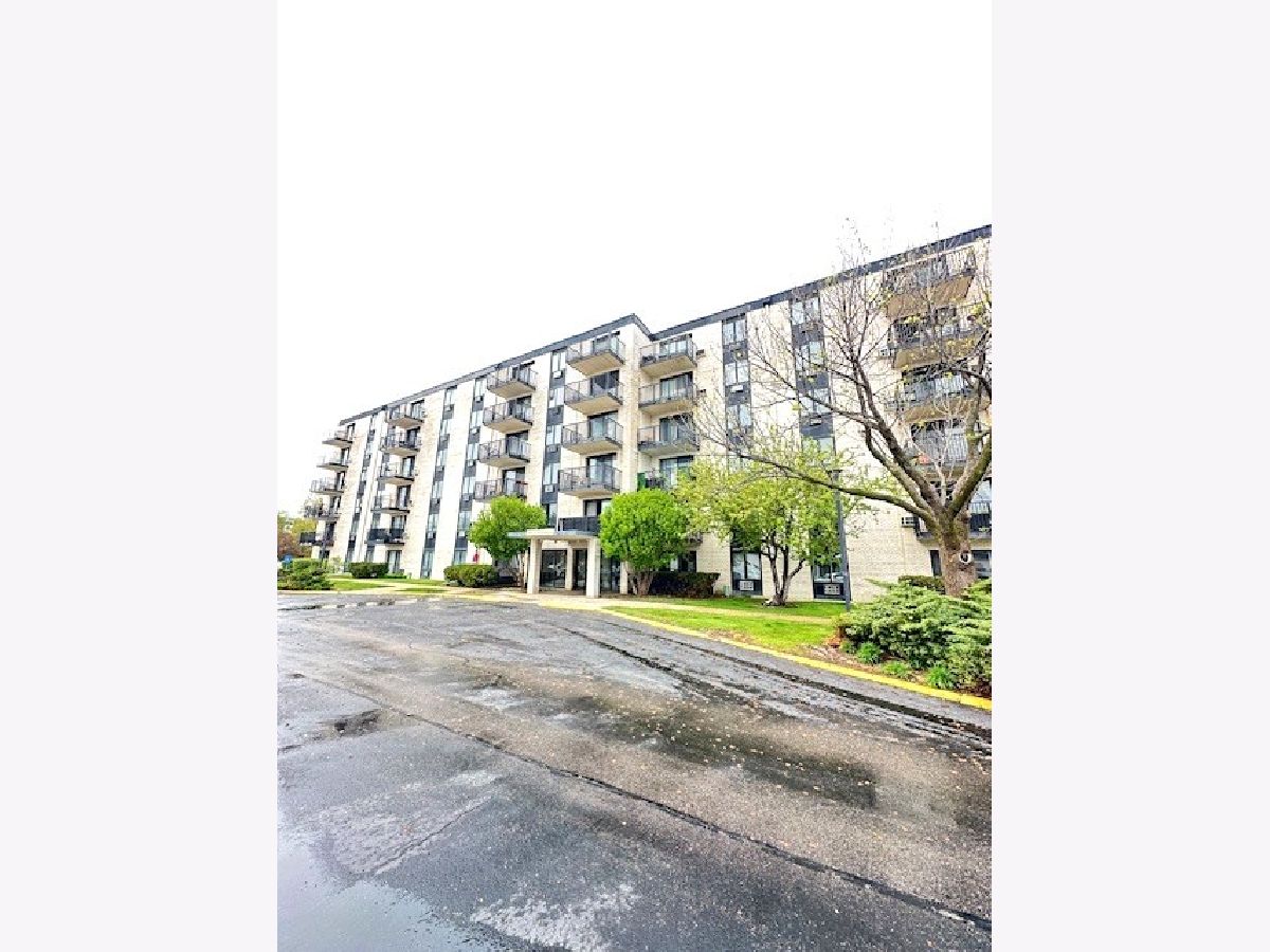  For Sale Niles Illinois, 9128 Terrace Drive