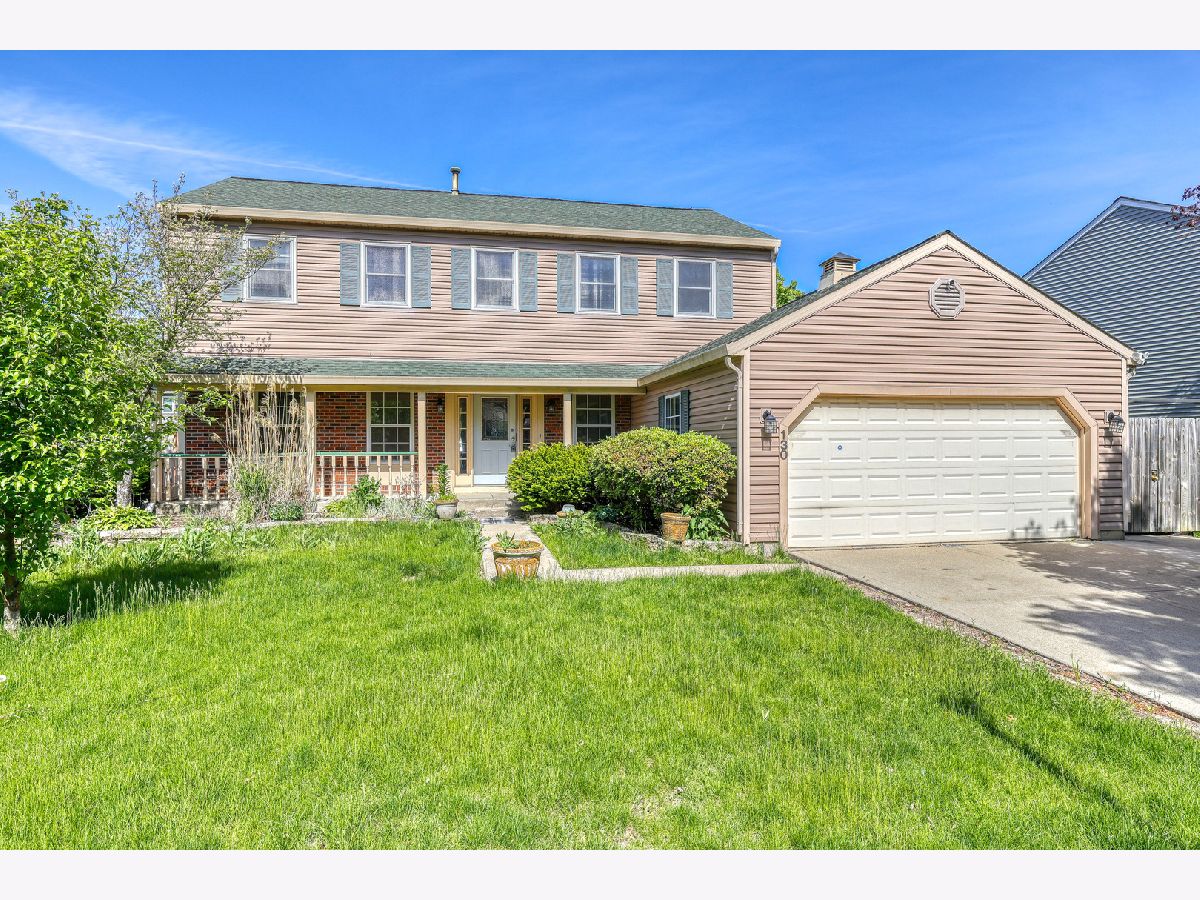 Townhomes & Homes For Sale Surrey Woods Streamwood Illinois, 130 Canton Lane