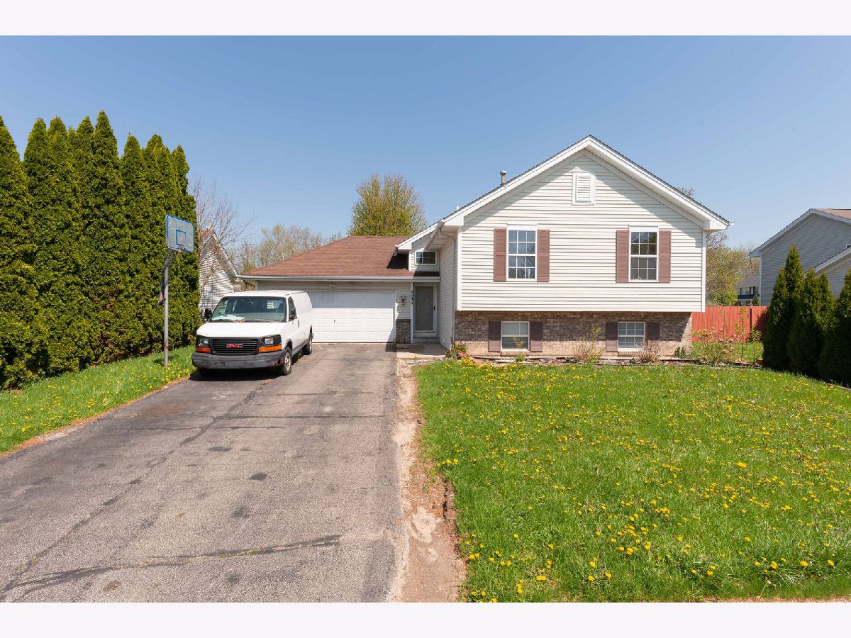  For Sale Rockford Illinois, 5696 Heidi Drive