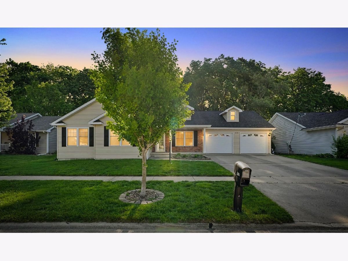 Homes For Sale Landis Farms Urbana Illinois, 2502 Goodfield Drive