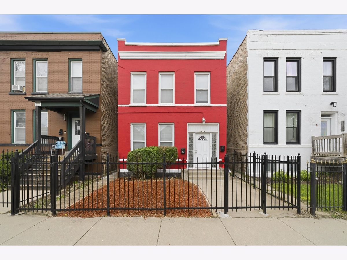  For Sale Chicago Illinois, 7134 University Avenue